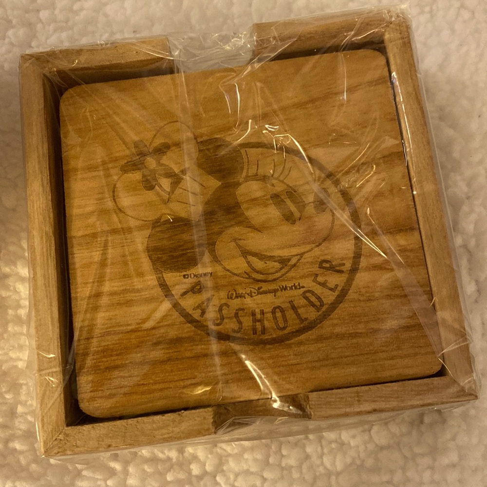Chef Minnie 4 pack coaster set - with holder